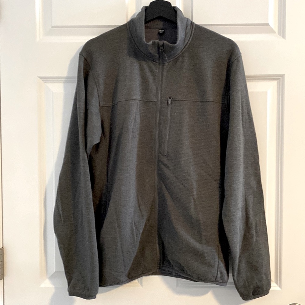 Uniqlo Heat-Tech fleece zip up jacket lightweight warm M